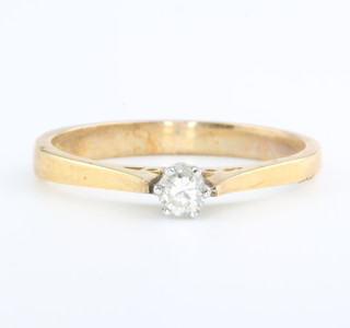 An 18ct yellow gold single stone diamond ring size L 