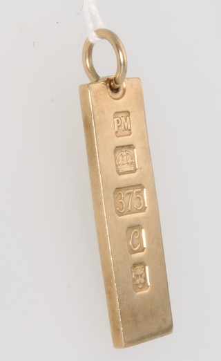 A 9ct yellow gold ingot pendant, 16 grams