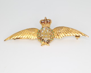 A 9ct yellow gold enamelled Royal Air Force Sweetheart brooch 
