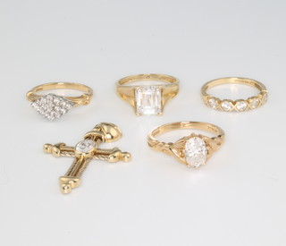 Four 14ct yellow gold gem set rings size Q and a ditto cross