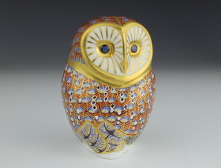 A Royal Crown Derby Imari pattern paperweight Owl with gold stopper 4 1/2" 