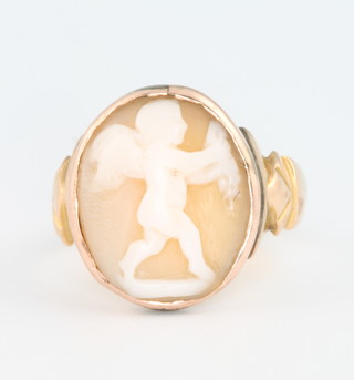 A Victorian yellow gold cameo ring depicting an angel, size G