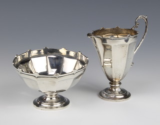 A silver pedestal cream jug, Birmingham 1922 together with a silver bowl, Birmingham 1922. 170grams