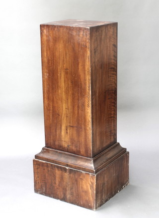 A Georgian style mahogany square pedestal 46"h x 19"w x 20"d