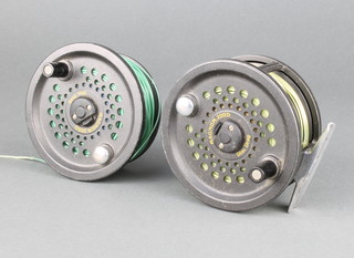 A Leeda Magnum 200D salmon fly fishing reel 10cm with spare spool 