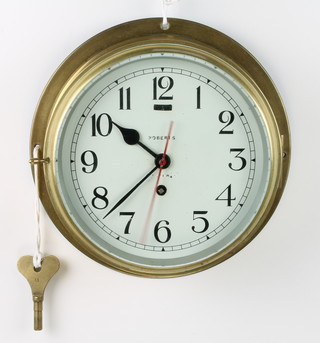 Roberts, a ward room timepiece with 17cm painted dial, sweep second hand and Arabic numerals contained in a brass case, dial marked Roberts
