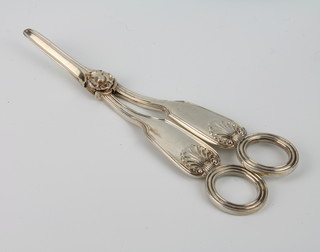 A pair of Victorian silver grape scissors, London 1850, 132 grams 