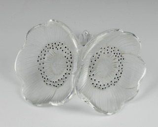 A Lalique style double anemone stopper 13.5cm 