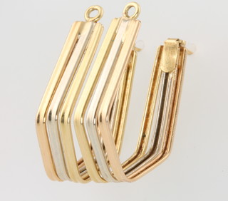 A pair of 18ct yellow gold drop earrings 3.9 grams