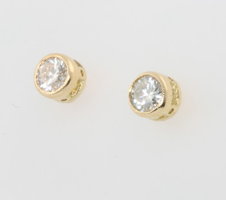 A pair of 18ct yellow gold diamond ear studs approx. 0.4ct