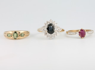 Three 9ct yellow gold gem set rings sizes Q, Q and R 1/2 