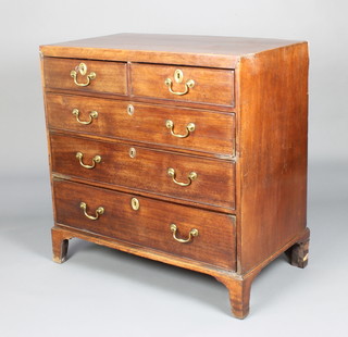 A Georgian mahogany chest fitted 2 short and 3 long graduated drawers with brass swan neck drop handles, raised on bracket feet 93cm h x 81cm w x 53cm d