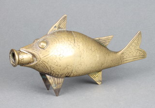 An 18th/19th Century bronze "powder flask" in the form of a fish 9cm x 18cm x 3cm 