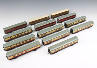 5 Hornby LNER OO gauge carriages comprising 4 carriages and restaurant car, 3 do. in brown and white livery - 2 restaurant cars and a carriage, together with 5 Hornby Meccano carriages in red livery
