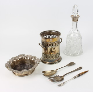 A silver plated siphon stand and minor items