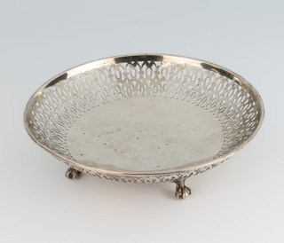 A silver bowl with pierced rim Birmingham 1942 172 grams 16cm 