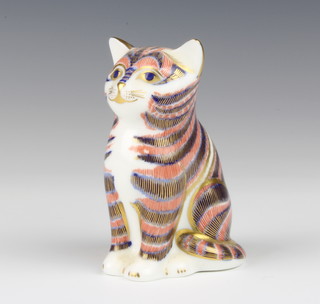 A Royal Crown Derby Imari pattern paperweight in the form of a cat with gold stopper 8cm 
