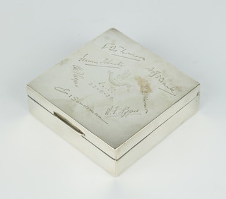 A square silver cigarette box with engraved signatures and crest Birmingham 1933, 9cm 