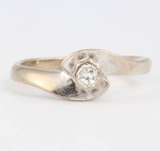 An 18ct white gold single stone diamond ring 3.8 grams, size N 