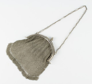 A Continental silver mesh evening purse 108 grams 