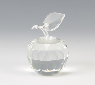 A Swarovski Crystal Apple by Michael Stamey 160796/7476000001 1991 8cm boxed