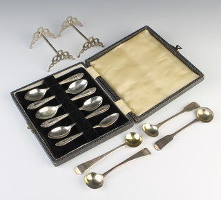 A cased set of 6 silver coffee spoons, minor mustard spoons etc, 132 grams