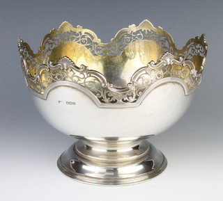 A silver Monteith Sheffield 1927, 753 grams, 21cm 