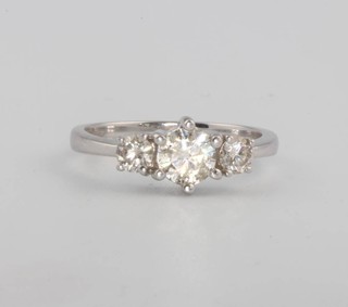 An 18ct white gold brilliant cut 3 stone diamond ring approx. 1.1ct, size N 1/2