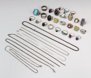 Minor silver jewellery including rings and necklaces