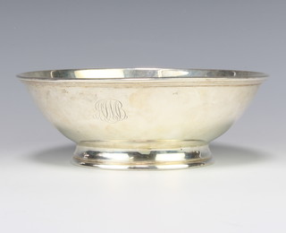 A silver pedestal bowl London 1934, 314 grams, 16cm 