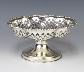An octagonal pierced pedestal silver bowl Chester 1910, 320 grams, 19.5cm 
