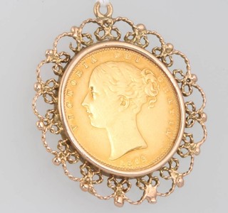 A sovereign 1899 in a 9ct yellow gold mount 