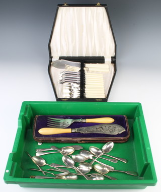A cased pair of silver plated pierced fish servers and minor cutlery 
