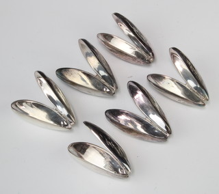 Six silver plated muscle shells 