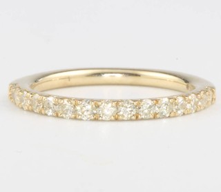 A 9ct yellow gold brilliant cut diamond half eternity ring, size L 0.47ct 