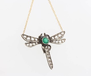 An Edwardian style gold emerald, diamond and sapphire dragonfly pendant 23mm x 26mm 