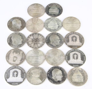Eighteen silver 50 shillings, 372 grams