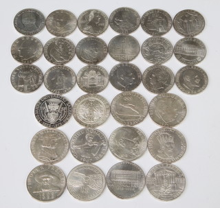 Twelve silver 50 shilling crowns and eighteen do. 25 shilling crowns, mixed dates, 474 grams