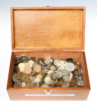 A quantity of mainly UK coins and 4 folders of UK coins 