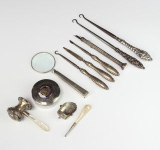 A Victorian silver handled button hook and minor silver items 