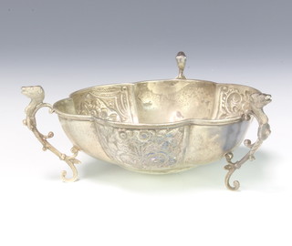 An Edwardian silver bowl with repousse floral decoration and serpent handles, Chester 1902, maker Jay Richard Attenbrough Co Ltd 134 grams, 13cm 