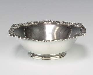 A silver pedestal bowl with floral rim London 1938 12cm, 108 grams
