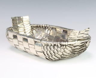 A Continental silver 2 handled basket, 359 grams, 26 cm 