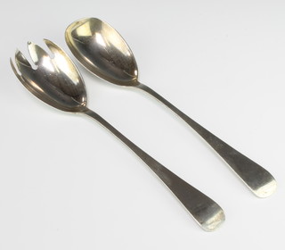 A pair of silver salad servers Chester 1924, 127 grams