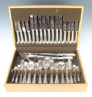A canteen of silver plated rat tail cutlery for 8 in a fitted case (lacking 2 tea spoons and 4 coffee spoons) 