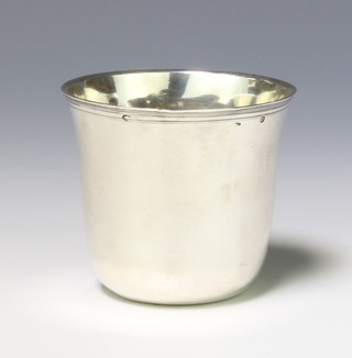 A 19th Century French silver beaker 54 grams, 6cm 