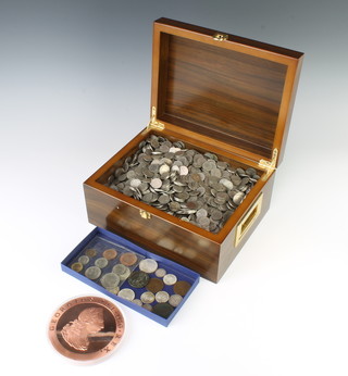 A box containing approx. 5000 sixpenny pieces, a Britannia 1797 reproduction bronze cartwheel penny and minor coins 