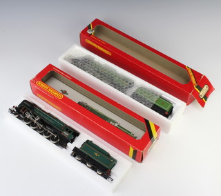 2 Hornby OO locomotives and tenders R.065 Evening Star and R.855 Flying Scotsman 