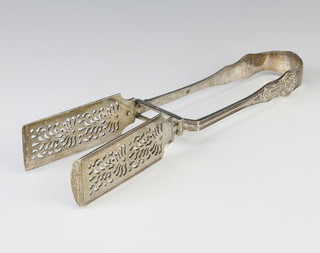 A pair of William IV silver asparagus tongs with pierced scroll decoration, London 1836, 215 grams