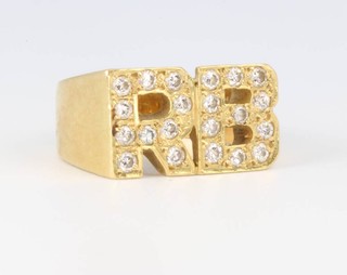 An 18ct yellow gold "RB" diamond initials set ring, size N 1/2